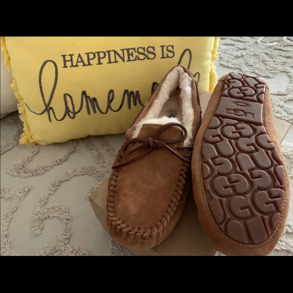 Ugg moccasin slipper